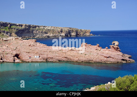Blick auf Bucht Cala Morell, Menorca, Balearen, Spanien Stockfoto