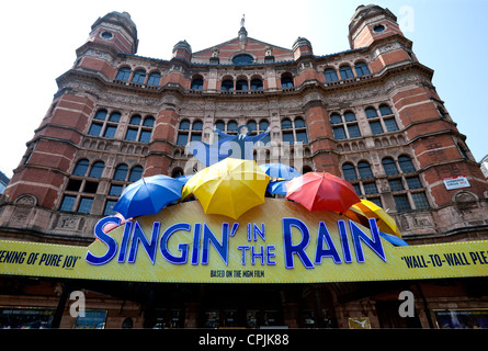 Singin ' In The Rain im Palace Theatre im Londoner West End Stockfoto