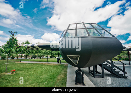 Pegasus-Brücke-Museum, Normandie. Eine Replik eines britischen Horsa Segelflugzeugs, zur Erstürmung der Brücke am d-Day 1944. Stockfoto