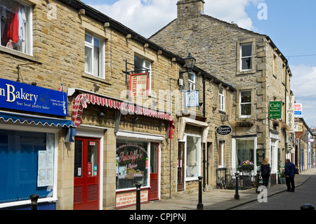 Lokale Geschäfte Geschäfte Geschäfte Geschäfte Geschäfte Geschäfte Geschäfte im Stadtzentrum von Skipton North Yorkshire Dales England Großbritannien Großbritannien Großbritannien Großbritannien Großbritannien Großbritannien Großbritannien Großbritannien Großbritannien Großbritannien Großbritannien Großbritannien Großbritannien Stockfoto