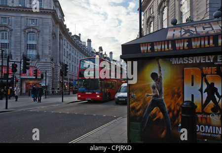 London, Menschen am Piccadilly Circus Stockfoto