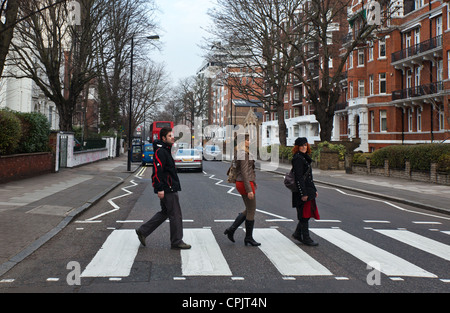 London, in der Nähe von Menschen die Abbey Road Studios Stockfoto