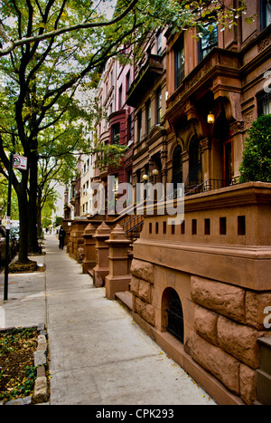 Brownstone Wohnungen in New Yorks Upper West Side. Stockfoto