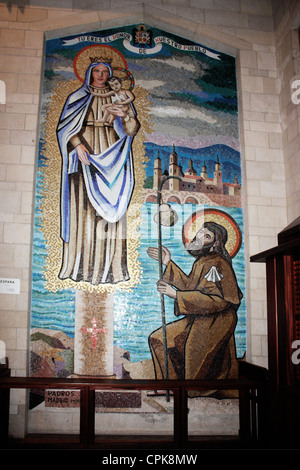 Gemälde der Jungfrau Maria mit Kind in Basilika oder Kirche der Verkündigung in Nazareth Stockfoto