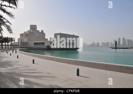 Das Museum der islamischen Kunst (MIA), entworfen vom Architekten I.M.Pei in Doha, Katar, mit einer der besten Sammlungen der Welt Stockfoto