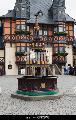 Rathaus und Marktplatz in Wernigerode im Landkreis Harz, Sachsen-Anhalt, Deutschland Stockfoto