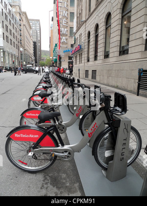 Bixi Bike gesponsert von Rio Tinto Alcan in einer Straße von Montreal in Quebec, Kanada KATHY DEWITT Stockfoto