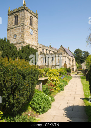 Allerheiligen Kirche Kirkbymoorside North Yorkshire mittelalterlichen Ursprungs teilweise umgebaut von Sir Gilbert Scott 1873-1875 Stockfoto