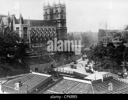 Holz-Tribünen vor Westminster Abbey, 1911 Stockfoto