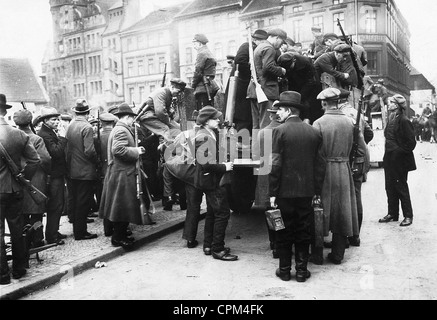 Mitglieder der Roten Armee während der kommunistischen Aufstand im Ruhrgebiet, 1920 Stockfoto