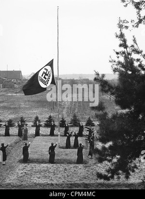 Flagge Zeremonie bei der Frauen Arbeitsdienst, 1939 Stockfoto