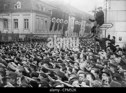 Menge an der Rezeption von Hitler nach dem "Anschluss" Österreichs 1938 Stockfoto