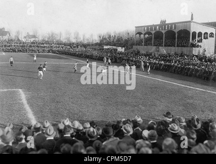 Fußballspiel zwischen Süddeutschland und Niederösterreich, 1920 Stockfoto