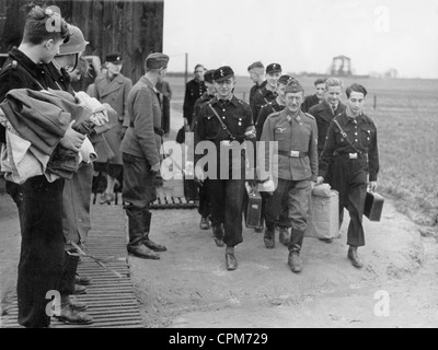 Deutsche Luftwaffe Assistentinnen in Ausbildung, 1943 Stockfoto