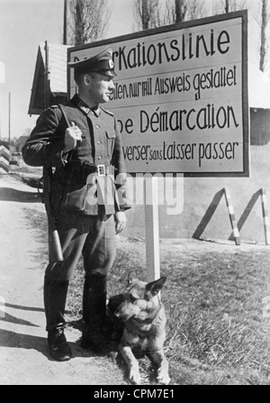 Deutschen Grenze Polizisten an der Demarkationslinie zu Vichy-Frankreich, 1941 Stockfoto