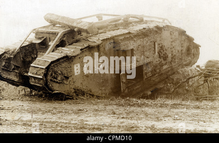 Britischer Panzer nach der Schlacht von Cambrai 1917 Stockfoto