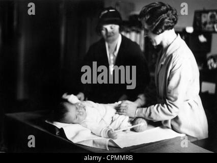 In der Annahme-Büro in Berlin, 1931 Stockfoto