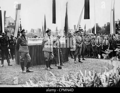 Adolf Hitler, Wilhelm Frick, Rudolf Hess und Fritz Sauckel auf dem Parteitag der NSDAP in Weimar, 1936 Stockfoto