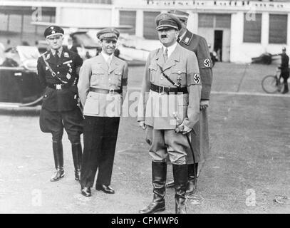 Sepp Dietrich, Joseph Goebbels und Adolf Hitler auf dem Flughafen Tempelhof, 1934 Stockfoto