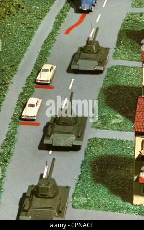 Transport / Transport, Straße, Strömungsregelung, Tankkonvoi, Autos müssen sich nach rechts bewegen und warten, Schulrutsche, Ostdeutschland, um 1961, Zusatzrechte-Abfertigung-nicht vorhanden Stockfoto