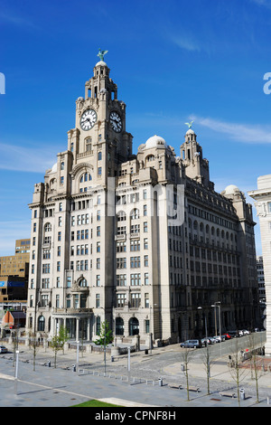 Royal Liver Assurance Building befindet sich am Pier Head in Liverpool