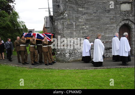 Die Trauerfeier für L/Cpl Lee Davies wurde um 1130 Uhr auf Dienstag, 29. Mai 2012 an Str. Marys Kirche, Church Street, Cardigan (SA43 1EG) gefolgt von Feuerbestattung am Parc Gwyn Crematorium, Narberth (SA67 8UD) L? CPL Davies war KIA in Afghanistan, KIA aus Handfeuerwaffen auf Samstag, 12. Mai 2012 Stockfoto