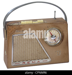 Rundfunk, Radio, tragbares Radio Rema 'Trabant T6', Gerät mit einem Gewicht von 1,8 kg, hergestellt von: REMA, Stollberg, Sachsen, Ostdeutschland, 1961, zusätzliche-Rechteklärung-nicht verfügbar Stockfoto