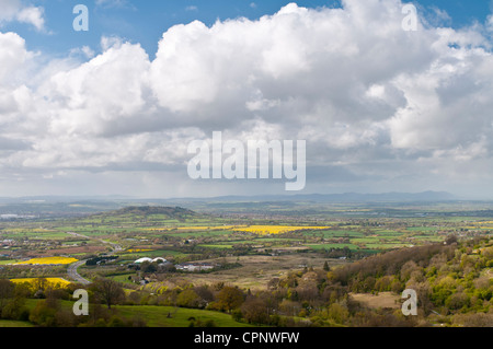 Blick vom Barrow Wake in Richtung Gloucester, in der Nähe von Birdlip, Gloucestershire, Cotswolds, UK Stockfoto