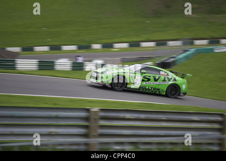 Zeit-Angriff Nissan Skyline GTr 35 Rennwagen auf Cadwell Park Rennstrecke Stockfoto