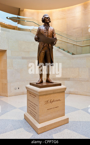 Statue von Thomas Jefferson In Virginia State Capitol Building von Ivan Schwartz erstellt und am 4. Mai 2012 vorgestellt Stockfoto