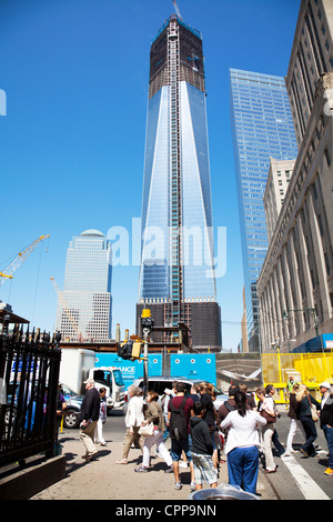 Die fast fertige Freedom Tower in New York, Manhattan. Im Bau am Ground Zero Stockfoto