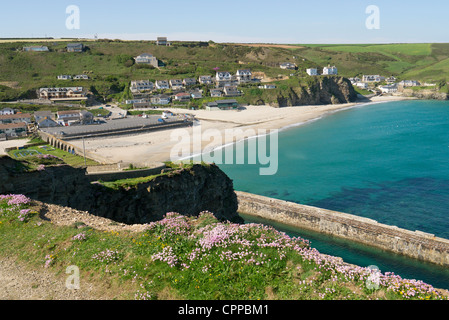 Portreath Strand von Lighthouse Hill Klippen. Stockfoto