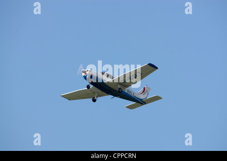 G-BXLY Piper PA-28-151 Cherokee Krieger Stockfoto