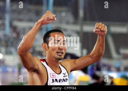 Dai Tamesue (JPN), 9. August 2005 - Leichtathletik-Foto - Datei: Dai Tamesue von Japan feiert seinen dritten Platz bei der 10. IAAF World Championships Men's 400 m Hürden-Finale im Olympiastadion Helsinki, Helsinki, Finnland. (Foto von Jun Tsukida/AFLO SPORT) Stockfoto