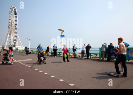 Brighton Beach Promenade in East Sussex - UK Stockfoto
