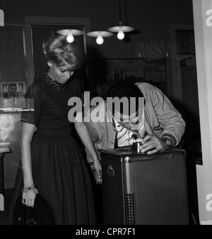 JAMES DARREN mit Frau Evy Norlund.Supplied von Fotos inc. (Credit-Bild: © geliefert von Globe Fotos Inc/Globe Photos/ZUMAPRESS.com) Stockfoto