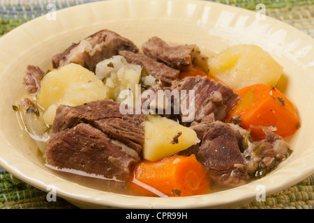 Alten Stil gemacht Irish Stew mit Hammelfleisch Stockfoto