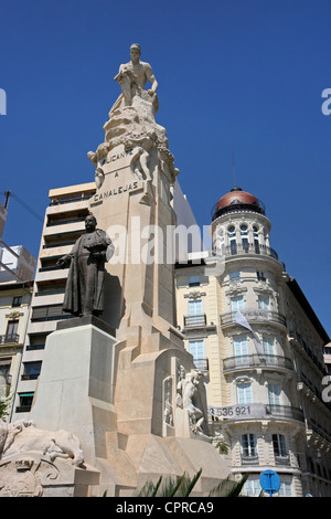 Europa Spanien Alicante Denkmal José Canalejas, von Vicente Bañuls Aracil (1916) - Plaza de Canalejas Stockfoto