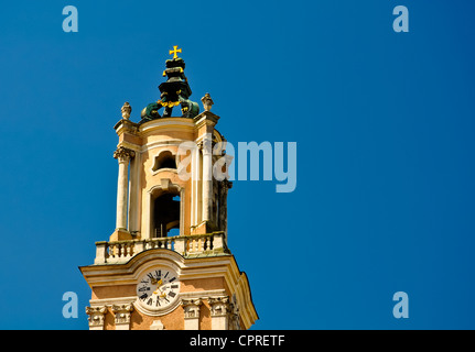 verzierte barocke Kirchturm Stockfoto