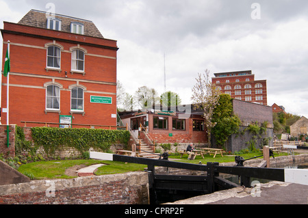 Cotswold Kanäle Vertrauen Besucherzentrum und Schleusenwärter Cafe, Stroud, Gloucestershire, UK Stockfoto