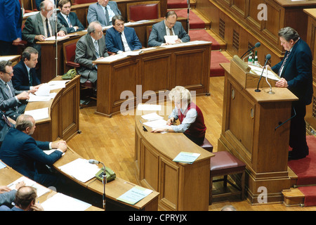 Strauß, Franz Josef, 6.9.15 - 3.10.1988, deutscher Politiker (CSU), Regierungspräsident von Bayern 1978 - 1988, Szene, Rede im Bayerischen Landtag, 1980er Jahre, Stockfoto