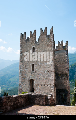 Castello di Arco ist eine schöne Burg in der Nähe von Arco (TN) in Italien Stockfoto