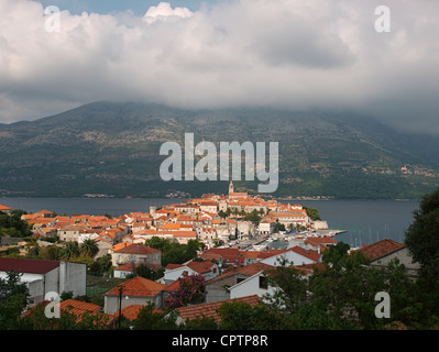 Blick von oben auf die Altstadt von Korcula in Kroatien, Stockfoto