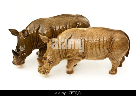 Seltenes paar Vintage Sylvac Keramik (Nr. 5166) große Nashorn Figuren Stockfoto