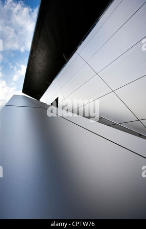 Moderne Architektur am BMW Selbstabholung, Showroom, Museum, Firmensitz und Fabrik in München, Bayern, Deutschland Stockfoto