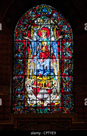 Glasfenster in der Kathedrale von Notre Dame, unserer lieben Frau, in Straßburg, Elsass, Frankreich Stockfoto