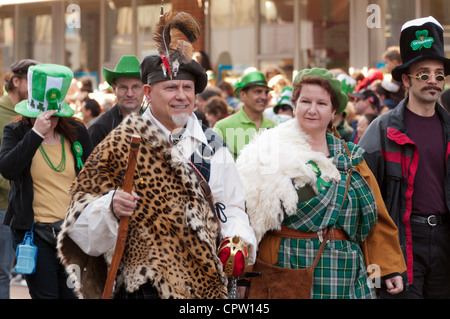 Menschen feiern St. Patricks Day Parade in Montreal Kanada-vielen Montrealern sind stolz auf ihre irischen Wurzeln Stockfoto