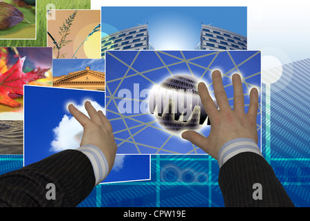 Hände, die Auswahl Bilder auf Touchscreen-interface Stockfoto