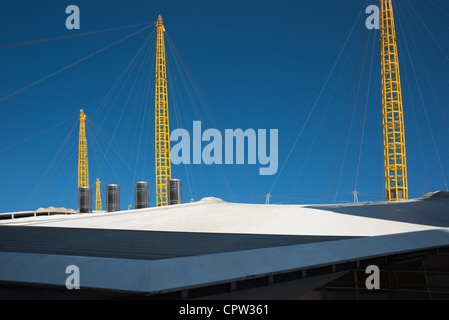 Abstrakte Architektur von O2 Arena - Millenium Dome in London, England. Stockfoto