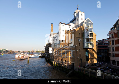 Butlers Wharf ist ein historisches Gebäude am Südufer der Themse, London, UK. Stockfoto